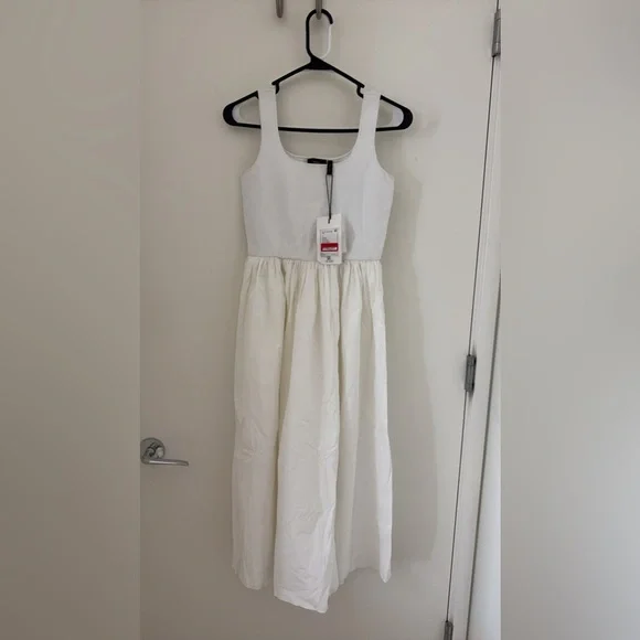 NWT Theory Sleeveless Volume Dress in White. - Picture 1 of 2